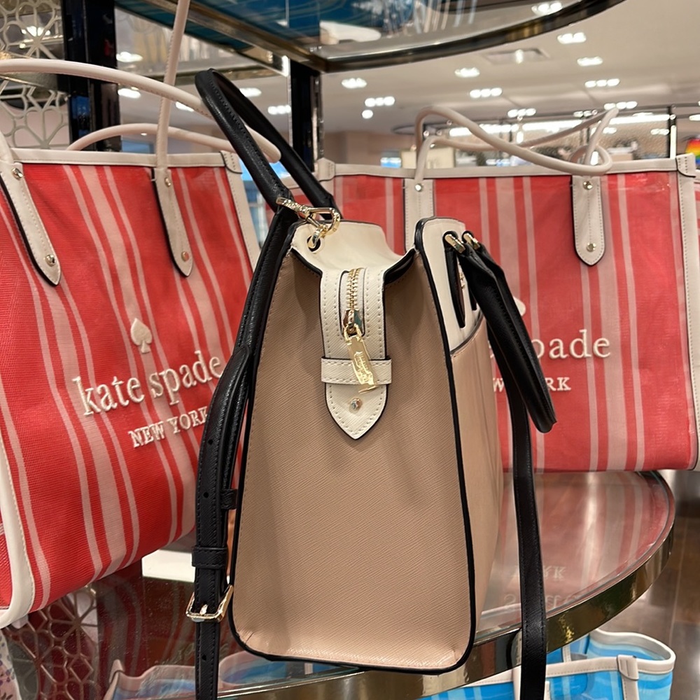 Kate Spade Madison Colorblock Saffiano Leather Medium Satchel
Tstd Hazelnut
NWT - Picture 3 of 16